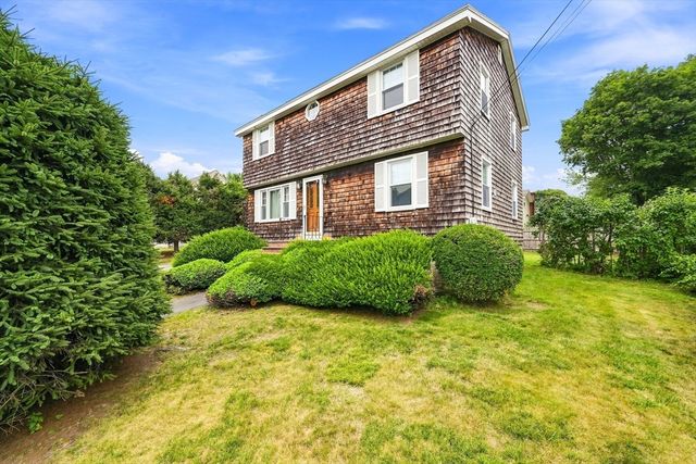 46 Fetherston Ave, Lowell, MA 01852