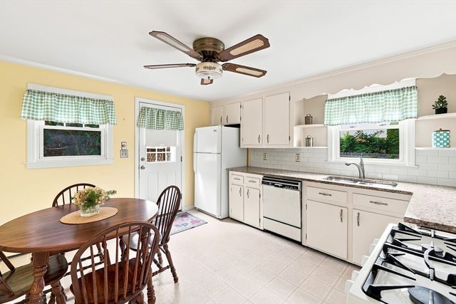 46 Fetherston Ave, Lowell, MA 01852