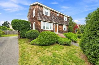 46 Fetherston Ave, Lowell, MA 01852