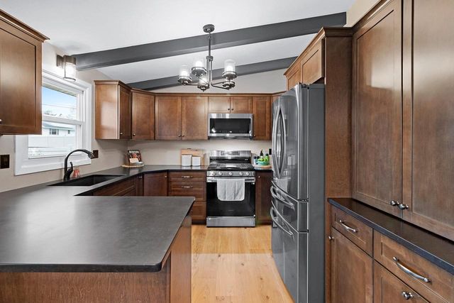 951 DUCHATEAU AVENUE, Green Bay, WI 54304