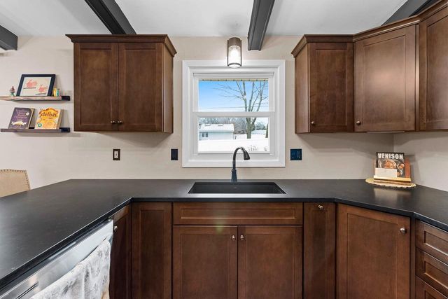 951 DUCHATEAU AVENUE, Green Bay, WI 54304