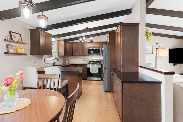 951 DUCHATEAU AVENUE, Green Bay, WI 54304