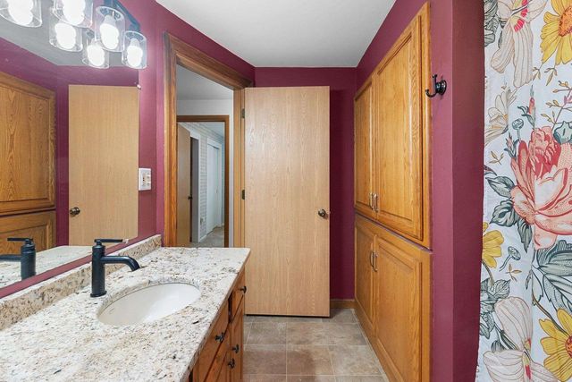 951 DUCHATEAU AVENUE, Green Bay, WI 54304