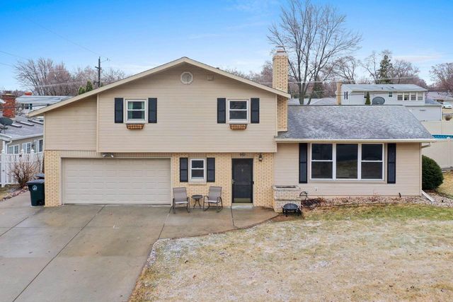 951 DUCHATEAU AVENUE, Green Bay, WI 54304