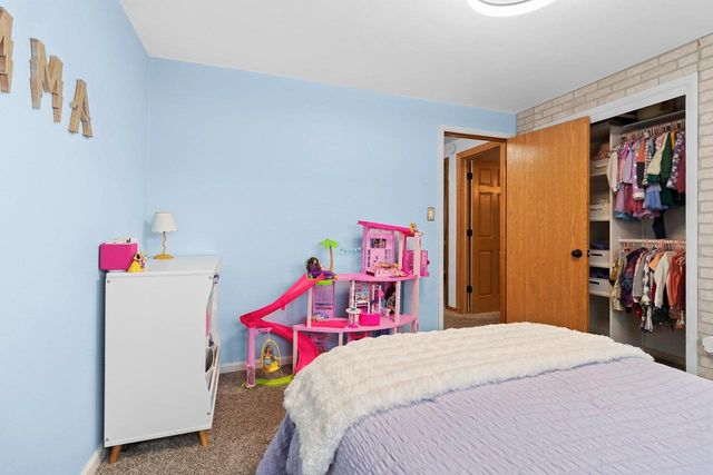 951 DUCHATEAU AVENUE, Green Bay, WI 54304