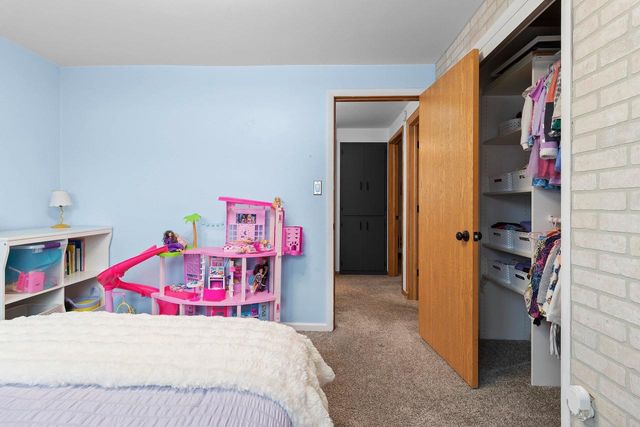 951 DUCHATEAU AVENUE, Green Bay, WI 54304