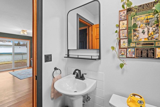 951 DUCHATEAU AVENUE, Green Bay, WI 54304