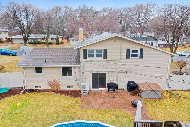 951 DUCHATEAU AVENUE, Green Bay, WI 54304