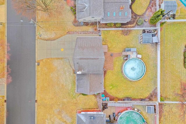 951 DUCHATEAU AVENUE, Green Bay, WI 54304