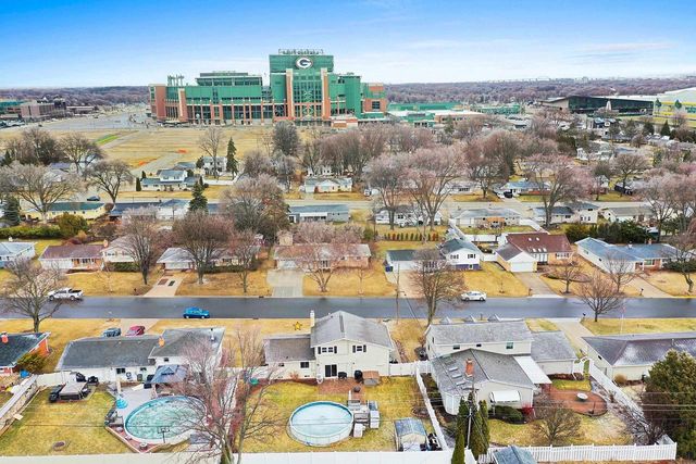 951 DUCHATEAU AVENUE, Green Bay, WI 54304