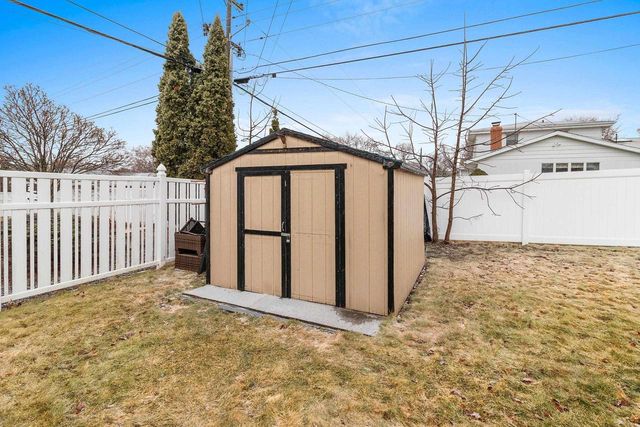 951 DUCHATEAU AVENUE, Green Bay, WI 54304