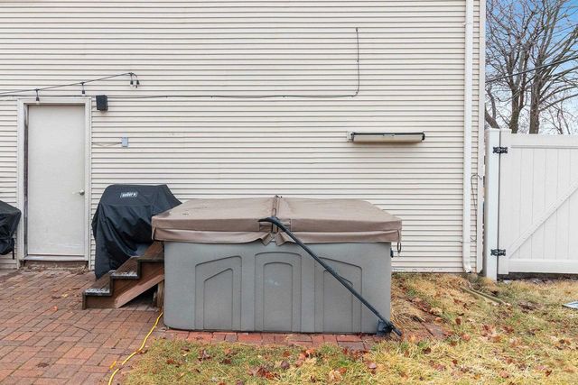 951 DUCHATEAU AVENUE, Green Bay, WI 54304