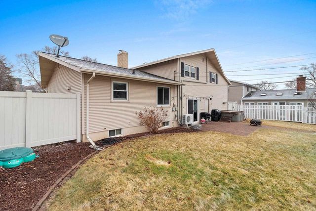 951 DUCHATEAU AVENUE, Green Bay, WI 54304