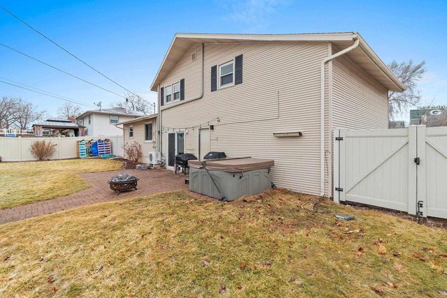 951 DUCHATEAU AVENUE, Green Bay, WI 54304