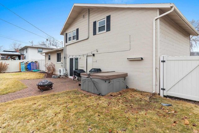 951 DUCHATEAU AVENUE, Green Bay, WI 54304