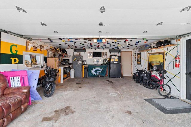 951 DUCHATEAU AVENUE, Green Bay, WI 54304