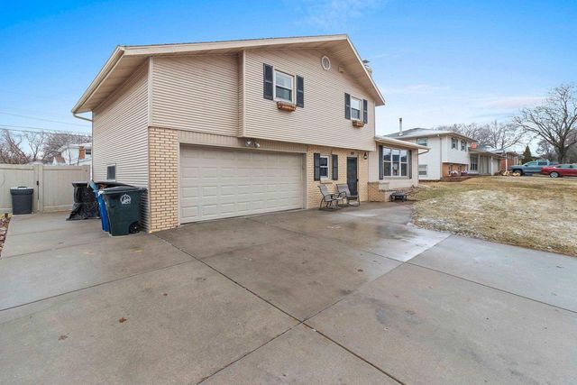 951 DUCHATEAU AVENUE, Green Bay, WI 54304