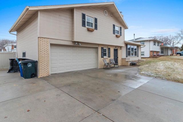 951 DUCHATEAU AVENUE, Green Bay, WI 54304