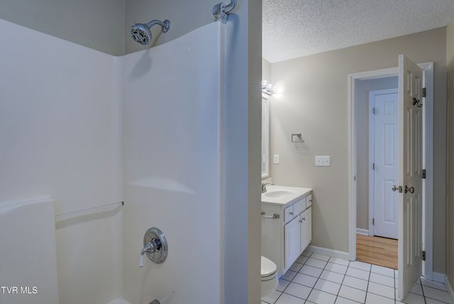 104 Mountain View Drive, Mount Carmel, TN 37645