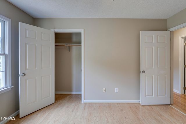 104 Mountain View Drive, Mount Carmel, TN 37645