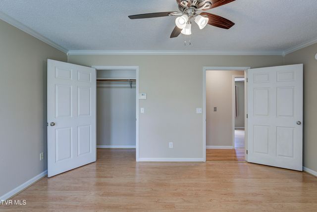 104 Mountain View Drive, Mount Carmel, TN 37645