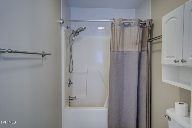 104 Mountain View Drive, Mount Carmel, TN 37645