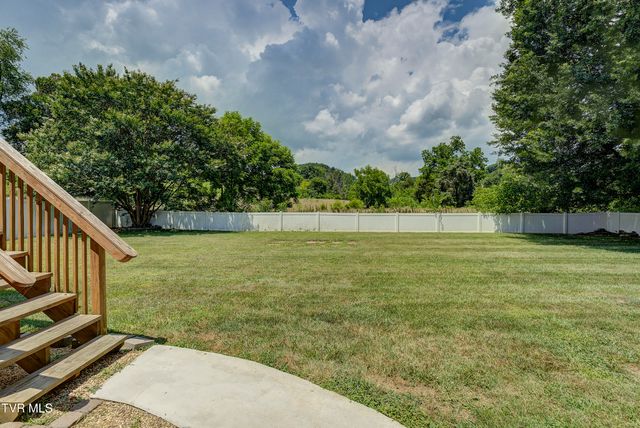 104 Mountain View Drive, Mount Carmel, TN 37645