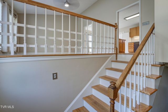 104 Mountain View Drive, Mount Carmel, TN 37645