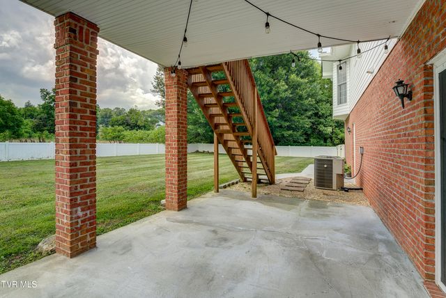 104 Mountain View Drive, Mount Carmel, TN 37645