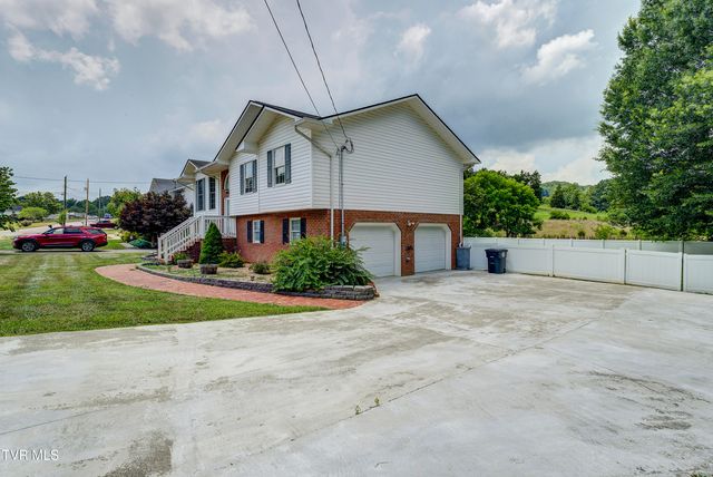 104 Mountain View Drive, Mount Carmel, TN 37645