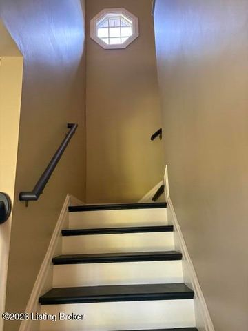 60 Osage Trail, Louisville, KY 40245