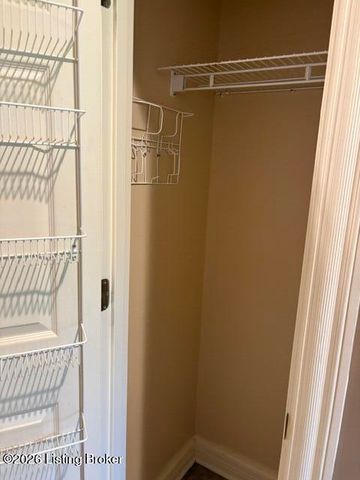 60 Osage Trail, Louisville, KY 40245
