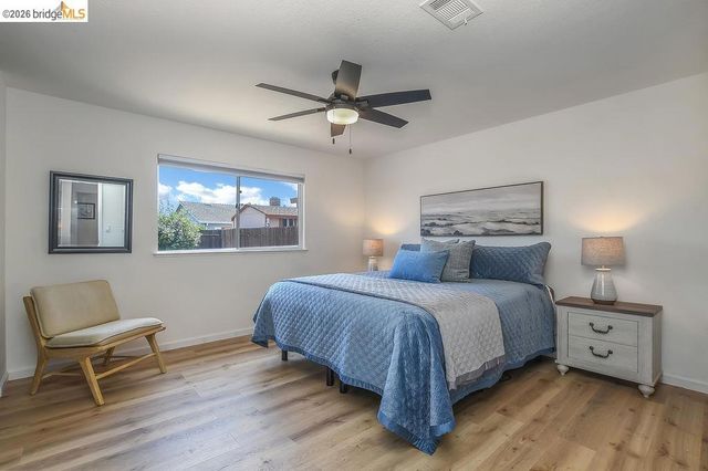 979 Walnut Dr, Oakley, CA 94561