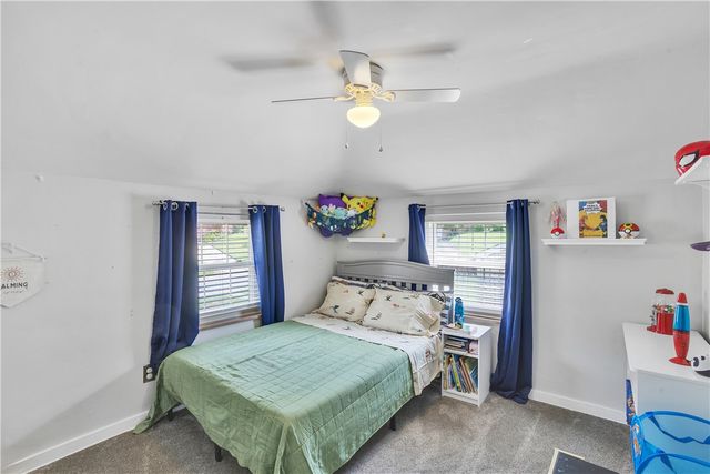 4470 Woodhill Dr, Munhall, PA 15120