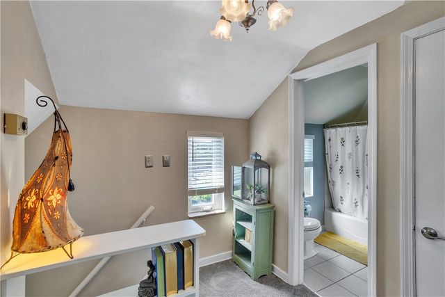 4470 Woodhill Dr, Munhall, PA 15120