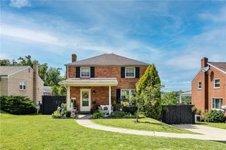 4470 Woodhill Dr, Munhall, PA 15120