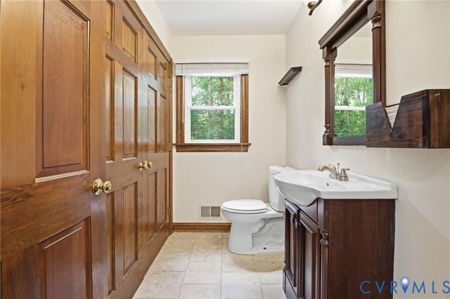 6111 Skybird Ct, Chesterfield, VA 23838