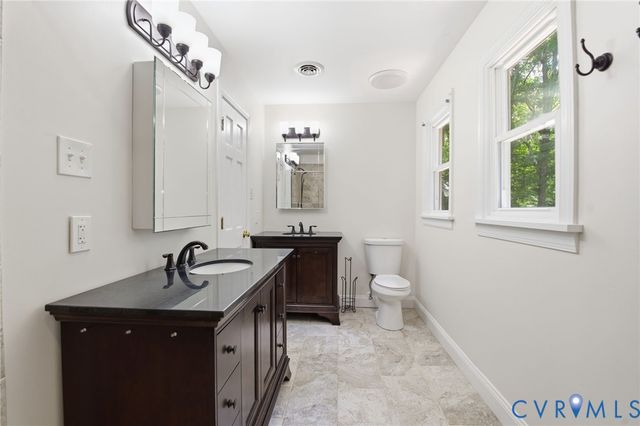 6111 Skybird Ct, Chesterfield, VA 23838