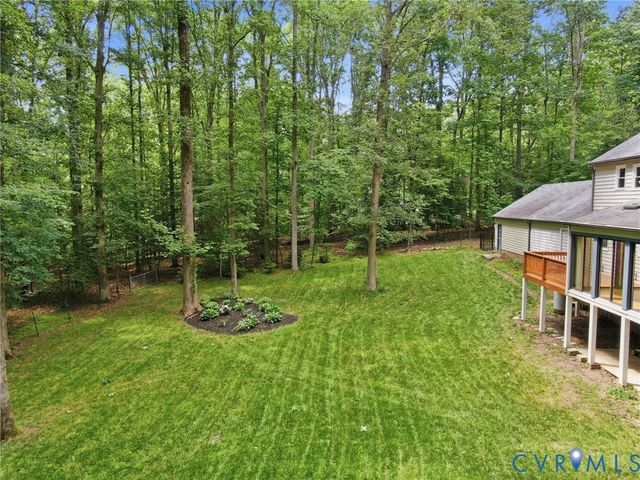 6111 Skybird Ct, Chesterfield, VA 23838
