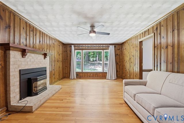 6111 Skybird Ct, Chesterfield, VA 23838