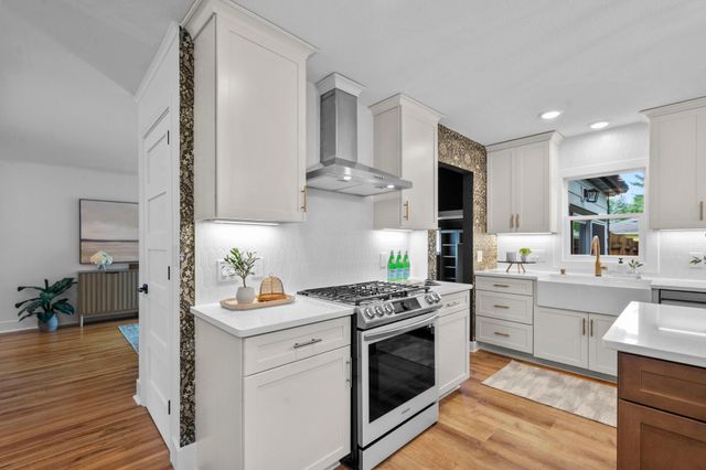 8624 W 35th Street, Saint Louis Park, MN 55426