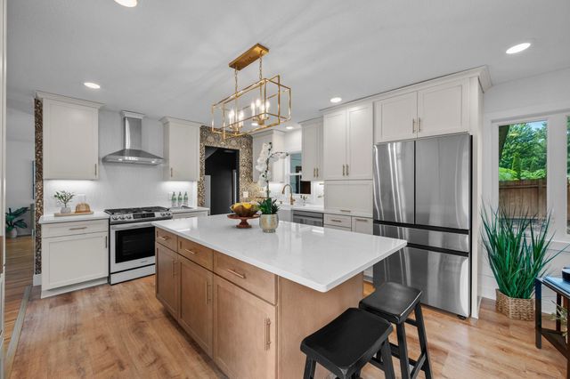 8624 W 35th Street, Saint Louis Park, MN 55426