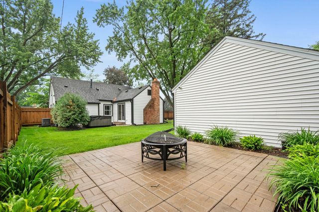 8624 W 35th Street, Saint Louis Park, MN 55426