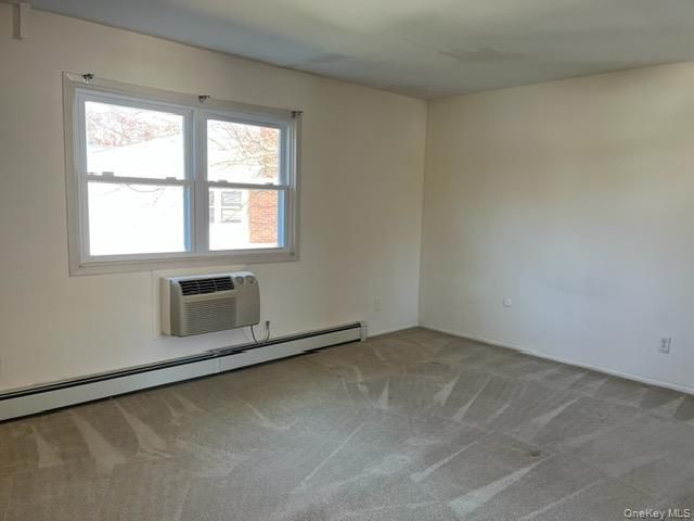 260 Waverly Avenue 15, Patchogue, NY 11772