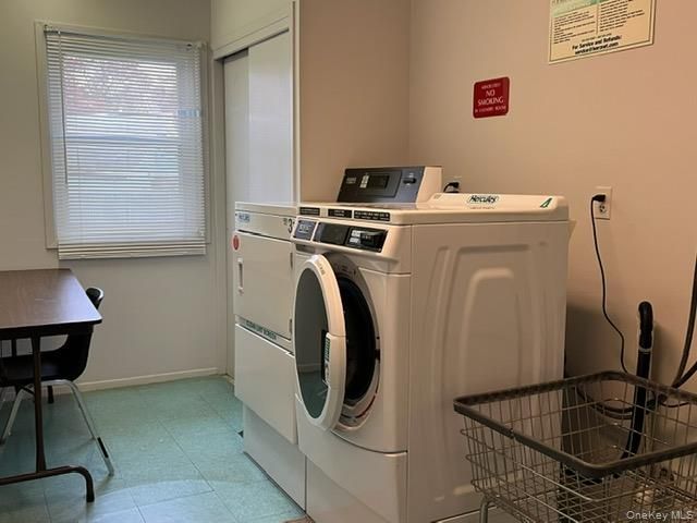 260 Waverly Avenue 15, Patchogue, NY 11772