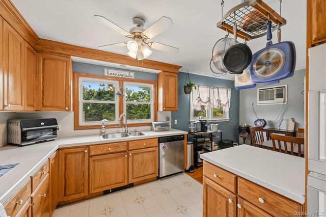 7 Tamarac Lane, Stony Point, NY 10980