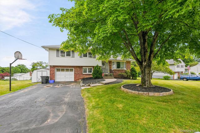 7 Tamarac Lane, Stony Point, NY 10980