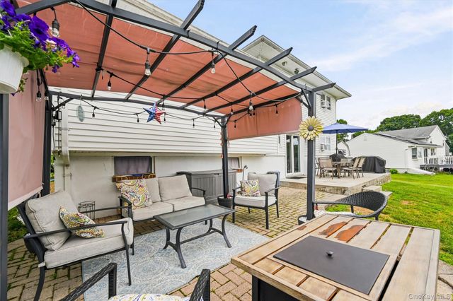 7 Tamarac Lane, Stony Point, NY 10980