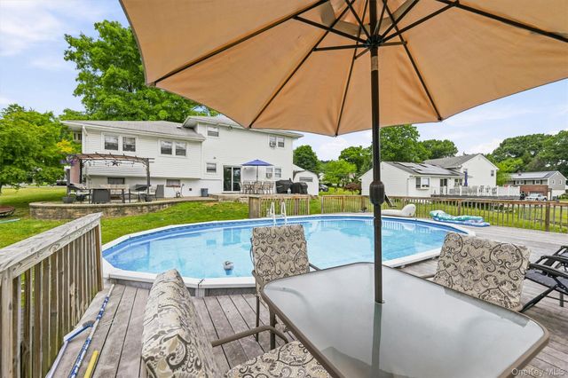 7 Tamarac Lane, Stony Point, NY 10980