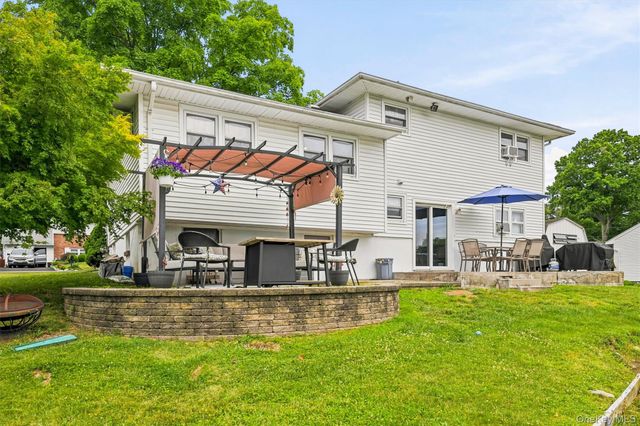 7 Tamarac Lane, Stony Point, NY 10980
